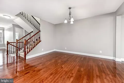Living - 23253 Tradewind Dr, Ashburn, VA 20148 photo 4 of 8