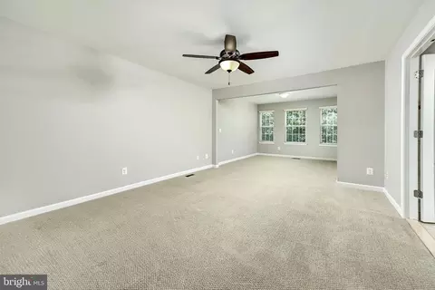 Living - 23253 Tradewind Dr, Ashburn, VA 20148 photo 5 of 8