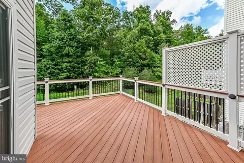 Exterior - 23253 Tradewind Dr, Ashburn, VA 20148 photo 3 of 14