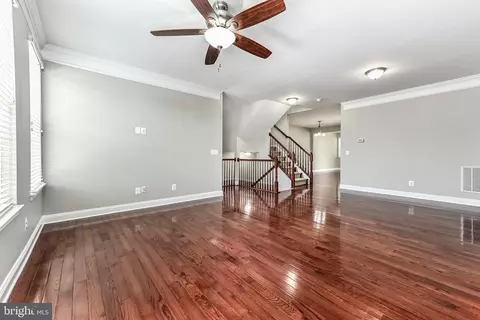 Living - 23253 Tradewind Dr, Ashburn, VA 20148 photo 3 of 8