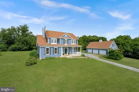 12179 Enfield Ln, Lovettsville, VA 20180