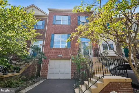 45855 Debhill Ter, Sterling, VA 20166