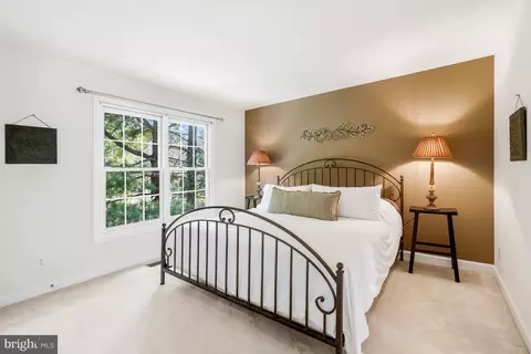 Bedroom - 47557 Compton Cir, Sterling, VA 20165 photo 5 of 8