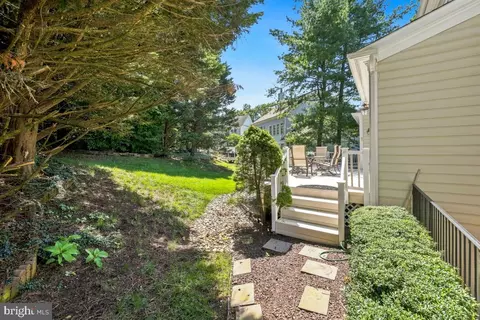Exterior - 47557 Compton Cir, Sterling, VA 20165 photo 5 of 9