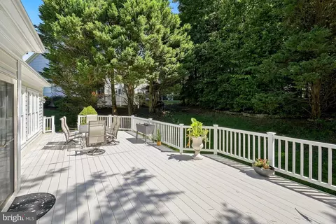 Exterior - 47557 Compton Cir, Sterling, VA 20165 photo 6 of 9