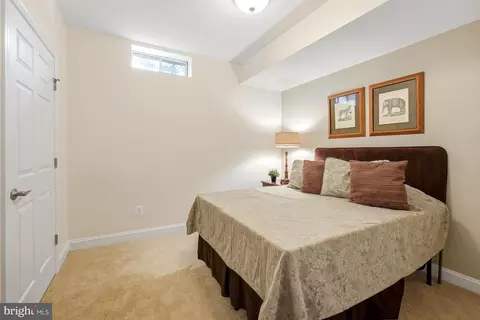 Bedroom - 47557 Compton Cir, Sterling, VA 20165 photo 8 of 8
