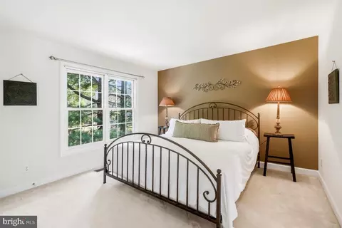 Bedroom - 47557 Compton Cir, Sterling, VA 20165 photo 2 of 8