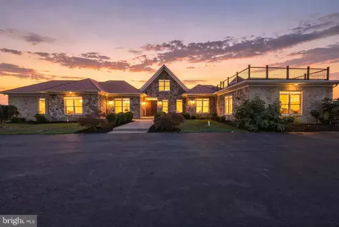 43093 Lucketts Rd, Leesburg, VA 20176