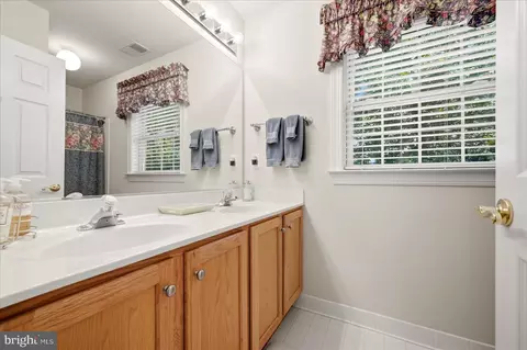 Bath - 45539 Lakeside Dr, Sterling, VA 20165 photo 3 of 3