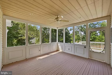 Exterior - 45539 Lakeside Dr, Sterling, VA 20165 photo 2 of 12