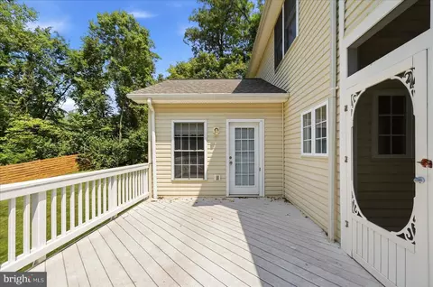 Exterior - 45539 Lakeside Dr, Sterling, VA 20165 photo 4 of 12