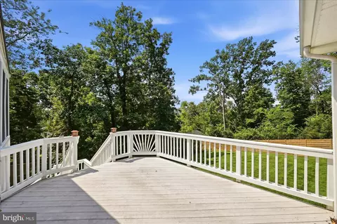 Exterior - 45539 Lakeside Dr, Sterling, VA 20165 photo 5 of 12