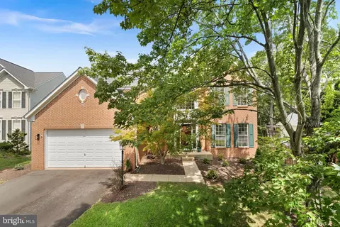 Exterior - 43412 Sperrin Ct, Ashburn, VA 20147 photo 4 of 14
