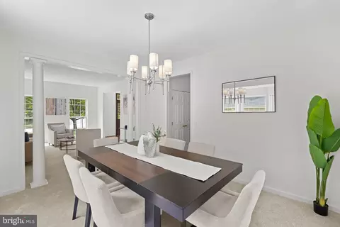 Dining - 43412 Sperrin Ct, Ashburn, VA 20147 photo 4 of 9