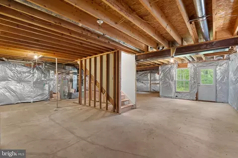 Entry Way - 43412 Sperrin Ct, Ashburn, VA 20147 photo 9 of 9