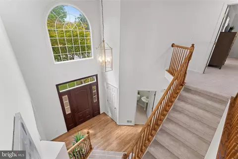 Entry Way - 43412 Sperrin Ct, Ashburn, VA 20147 photo 6 of 9