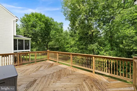 Exterior - 43412 Sperrin Ct, Ashburn, VA 20147 photo 5 of 14