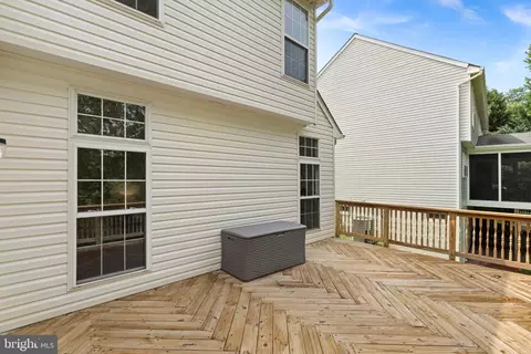 Exterior - 43412 Sperrin Ct, Ashburn, VA 20147 photo 8 of 14