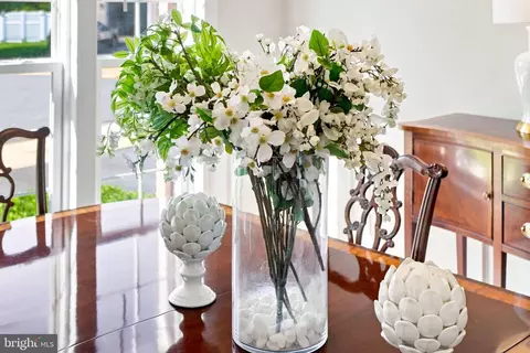 Dining - 43280 John Danforth Ct, Ashburn, VA 20147 photo 2 of 6