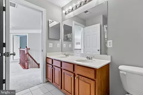 Bath - 43280 John Danforth Ct, Ashburn, VA 20147 photo 8 of 9