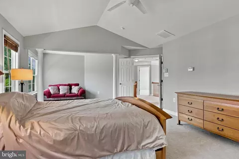 Bedroom - 43280 John Danforth Ct, Ashburn, VA 20147 photo 3 of 11