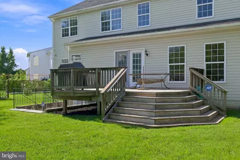 Exterior - 43280 John Danforth Ct, Ashburn, VA 20147 photo 10 of 12