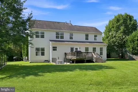Exterior - 43280 John Danforth Ct, Ashburn, VA 20147 photo 7 of 12