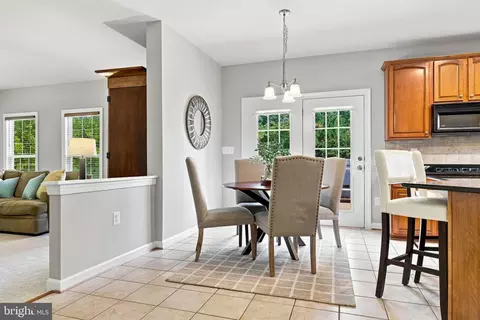 Dining - 43280 John Danforth Ct, Ashburn, VA 20147 photo 4 of 6