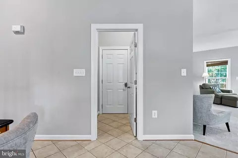 Entry Way - 43280 John Danforth Ct, Ashburn, VA 20147 photo 8 of 22