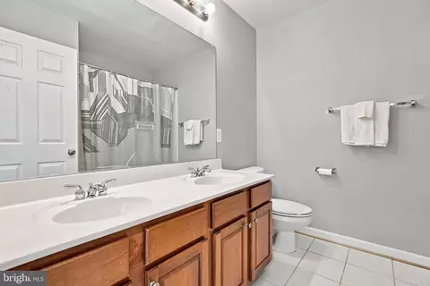 Bath - 43280 John Danforth Ct, Ashburn, VA 20147 photo 6 of 9
