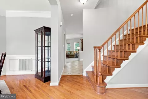 Entry Way - 43280 John Danforth Ct, Ashburn, VA 20147 photo 6 of 22