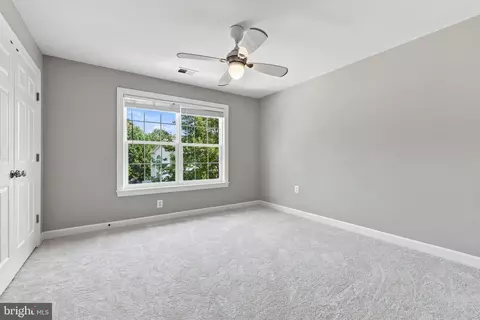 Bedroom - 43280 John Danforth Ct, Ashburn, VA 20147 photo 5 of 11