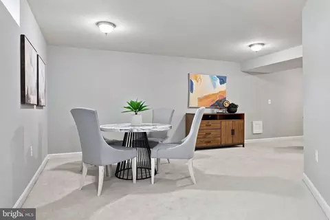Dining - 43280 John Danforth Ct, Ashburn, VA 20147 photo 6 of 6