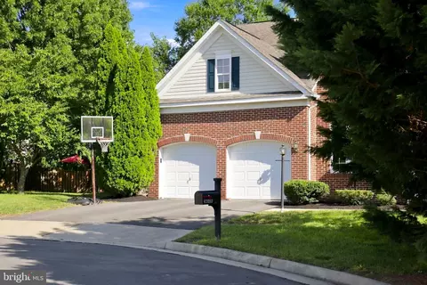 Exterior - 43280 John Danforth Ct, Ashburn, VA 20147 photo 3 of 12