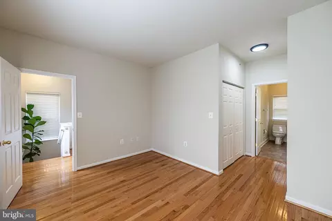 Bedroom - 21775 Bancroft Ct, Ashburn, VA 20147 photo 1 of 2