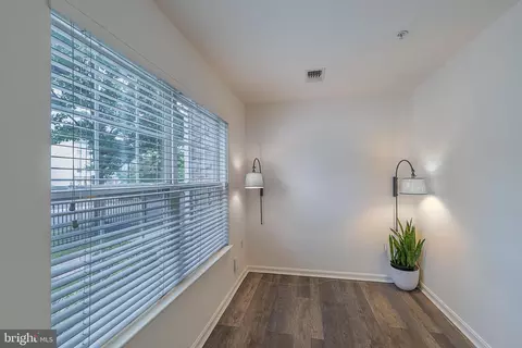 Other - 21775 Bancroft Ct, Ashburn, VA 20147 photo 2 of 20