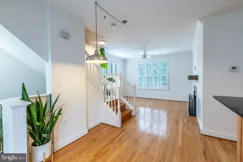 Living - 21775 Bancroft Ct, Ashburn, VA 20147 photo 1 of 7