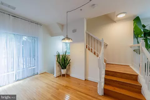 Other - 21775 Bancroft Ct, Ashburn, VA 20147 photo 3 of 20