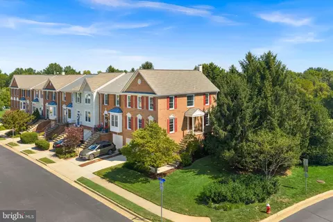 View/Area - 21160 Dray Ter, Ashburn, VA 20147 photo 3 of 11