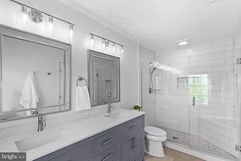 Bath - 21160 Dray Ter, Ashburn, VA 20147 photo 4 of 7