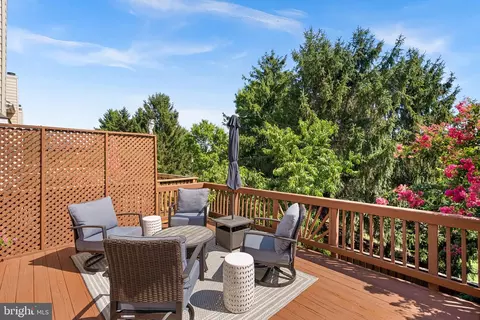 Exterior - 21160 Dray Ter, Ashburn, VA 20147 photo 4 of 7