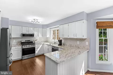 Kitchen - 21160 Dray Ter, Ashburn, VA 20147 photo 1 of 8