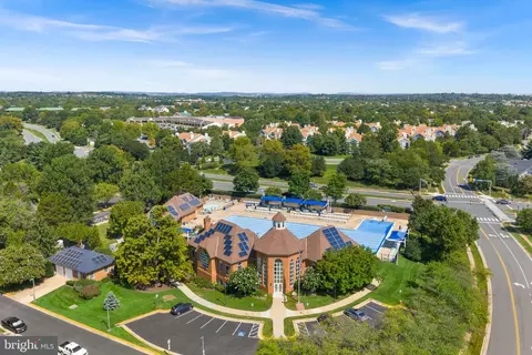 View/Area - 21160 Dray Ter, Ashburn, VA 20147 photo 4 of 11