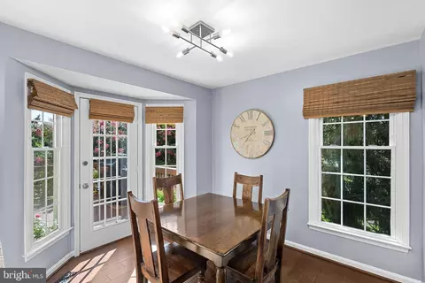 Dining - 21160 Dray Ter, Ashburn, VA 20147 photo 4 of 4