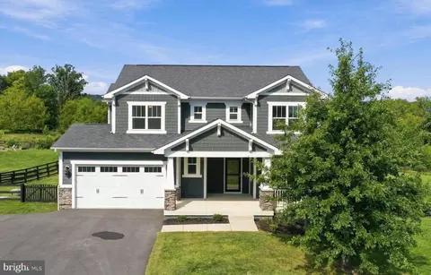 11939 George Farm Dr, Lovettsville, VA 20180