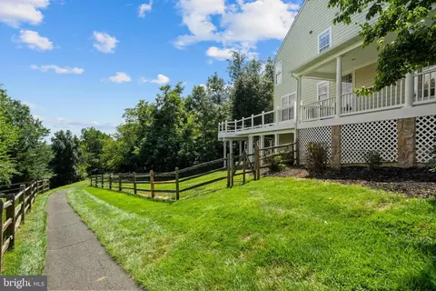 Exterior - 42673 Silverthorne Ct, Broadlands, VA 20148 photo 12 of 12