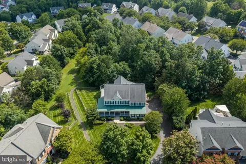 View/Area - 42673 Silverthorne Ct, Broadlands, VA 20148 photo 1 of 3