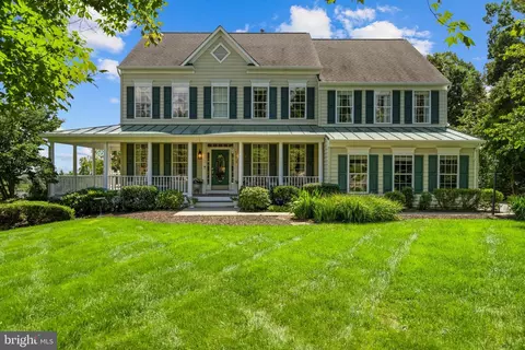 Exterior - 42673 Silverthorne Ct, Broadlands, VA 20148 photo 2 of 12