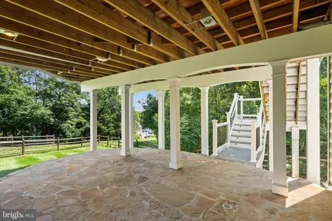 Exterior - 42673 Silverthorne Ct, Broadlands, VA 20148 photo 8 of 12