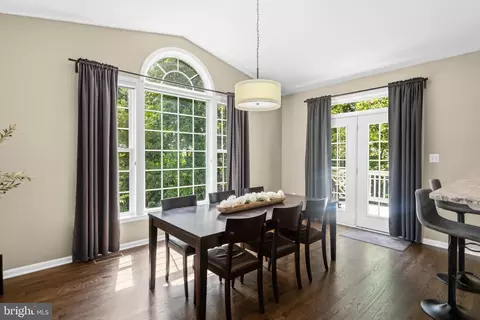 Dining - 42673 Silverthorne Ct, Broadlands, VA 20148 photo 2 of 2